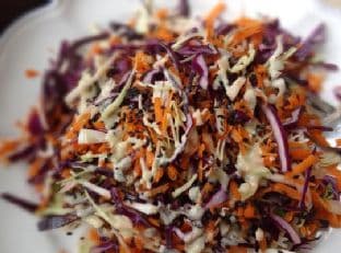 🥗 Salada de Repolho Detox
